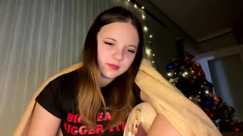 girl_shy07 online show from December 22, 7:17 pm