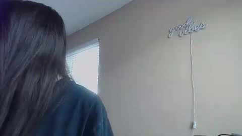 Jasmine online show from November 12, 4:27 pm