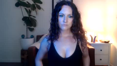 Girlnexxxdoor online show from March 31, 1:38 am