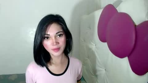 Divine online show from October 11, 5:01 am