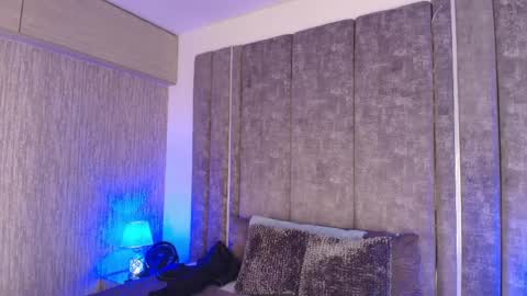     online show from March 29, 10:36 am