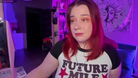 AlexaMillis online show from December 13, 9:20 pm