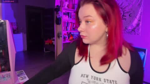 AlexaMillis online show from December 3, 9:01 pm