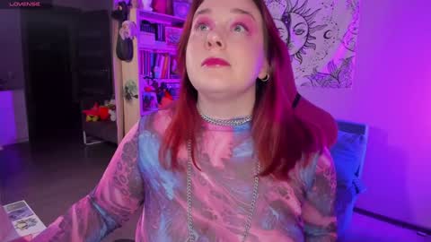 AlexaMillis online show from December 20, 9:06 pm