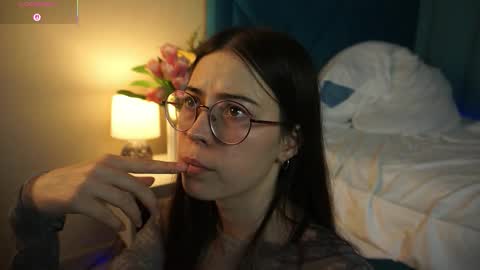 Agness online show from November 13, 2:05 pm