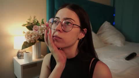 Agness online show from February 14, 3:03 pm