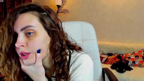 Gloria Wood online show from November 17, 4:40 pm