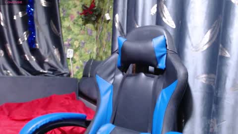 Goddess online show from February 4, 7:00 pm