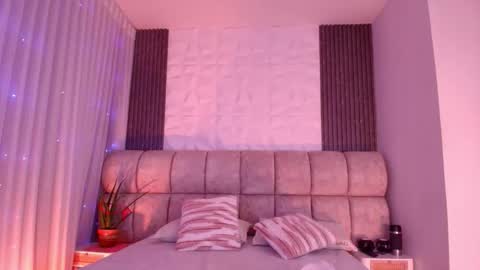 goddess_eli77 online show from February 26, 3:27 am