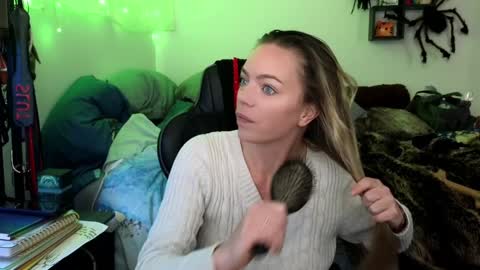 Patricia Mars           Goddess of Mars twitter thegoddessmindy online show from January 9, 3:34 pm