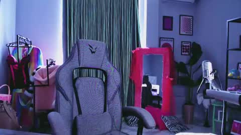 Gloria online show from July 19, 8:49 am