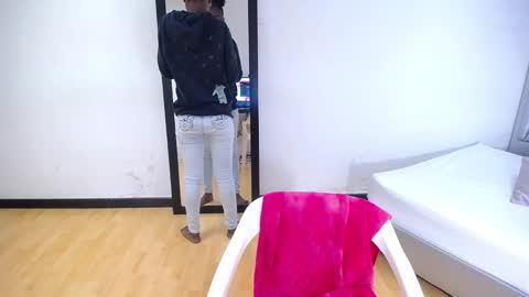 goldenn_ass1 online show from September 17, 3:26 am