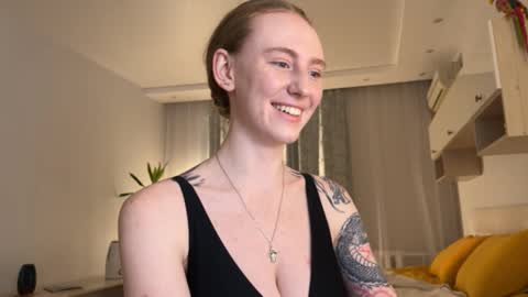 Polly online show from January 7, 6:11 pm