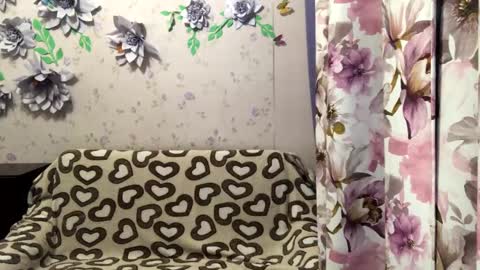 good_girl_24 online show from February 8, 11:46 pm