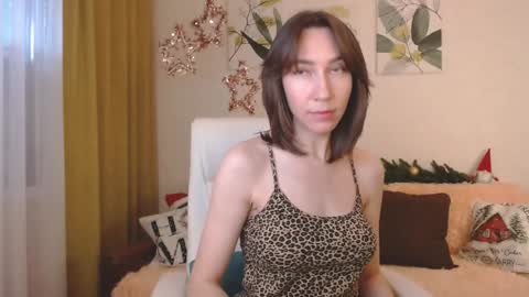 Good GlamorGirl online show from December 23, 4:33 am