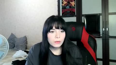 gothickq online show from June 18, 11:48 am