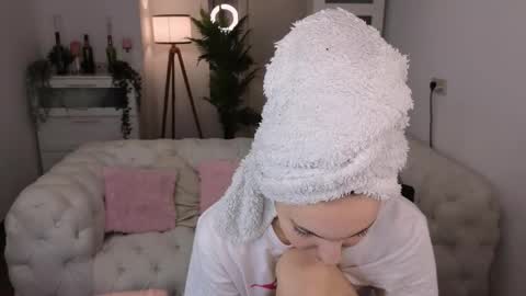 grace_autumn_mood online show from November 17, 5:52 am