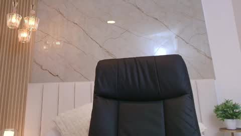 Grace  online show from November 30, 2:21 pm