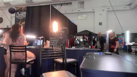 Gracie Smith online show from February 7, 9:51 pm