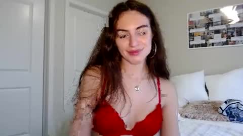 Gracie Smith online show from February 11, 8:42 pm