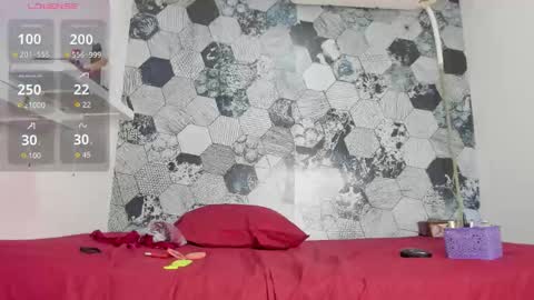 Mi Name is violeta  online show from January 9, 12:53 pm