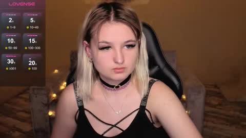 grase_neon online show from February 11, 10:17 am