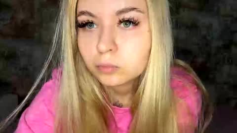 Lina 3 online show from September 29, 12:32 pm