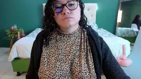 Vanessa online show from December 21, 12:16 pm