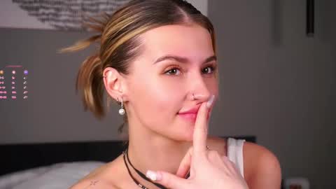 Kelly online show from November 17, 1:12 pm