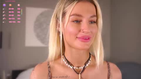 Kelly online show from February 24, 1:43 pm