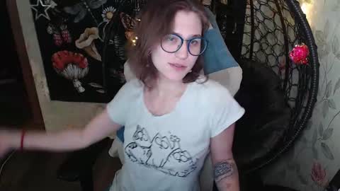 Lina online show from March 18, 11:15 am