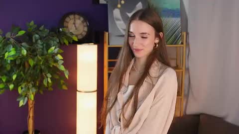 Ivy online show from October 21, 4:38 am