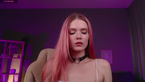 gretchen_mol online show from October 8, 7:46 am