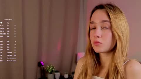 Julia online show from September 9, 1:16 am