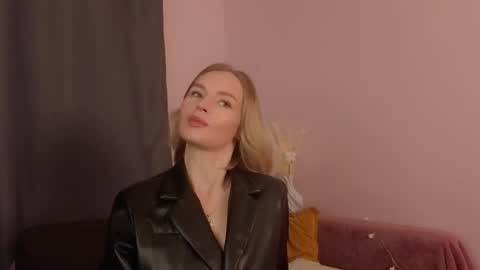 Jannie online show from November 7, 10:21 am