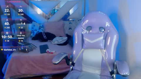 gyal_8_ online show from November 4, 9:42 pm