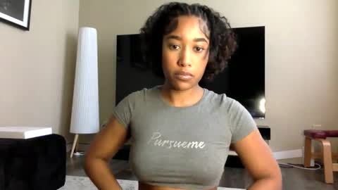 gyalxoxo online show from February 26, 4:06 pm