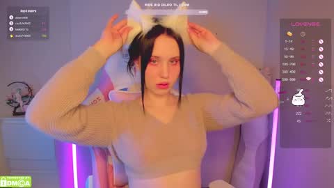   online show from February 12, 9:10 am