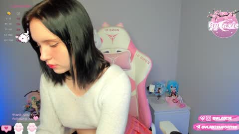   online show from December 5, 9:06 am