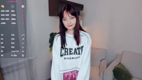 Chloe online show from January 7, 8:45 pm