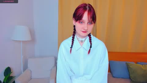 Chloe online show from October 21, 6:45 pm