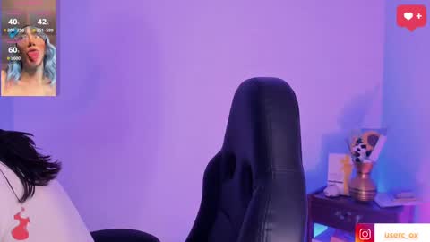 haanna_thompsoon online show from February 28, 7:03 pm