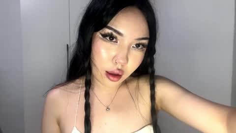 May online show from June 3, 2:33 pm