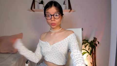 Hailey online show from February 6, 10:53 pm