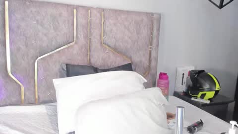 Hailey online show from December 2, 12:07 pm