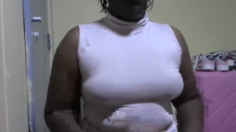 hairypussybigassy001 online show from March 11, 7:36 pm