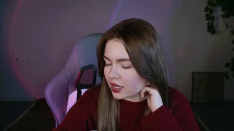 HaleySun online show from November 12, 3:21 pm