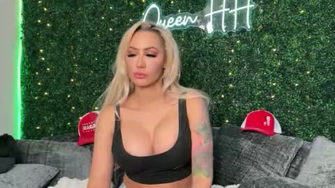 Halia Hill online show from January 11, 10:26 pm