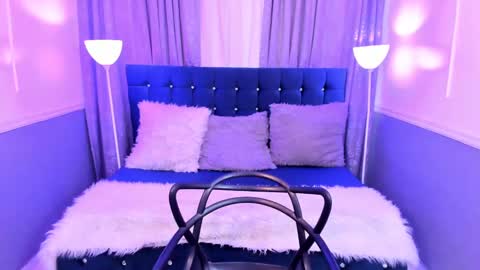 Halls Red online show from December 19, 9:49 pm