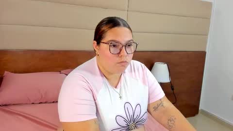 hana_lover_ online show from November 22, 1:03 pm